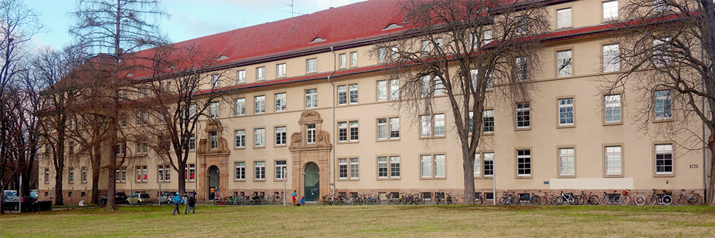 Banner HBG Ettlingen Schulgebäude